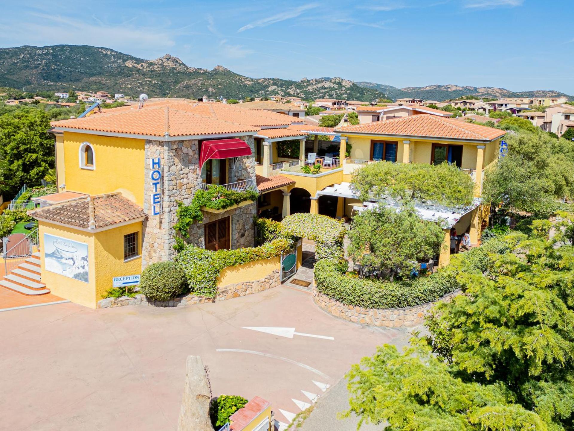 Hotel Lu Pitrali San Teodoro  Eksteriør bilde