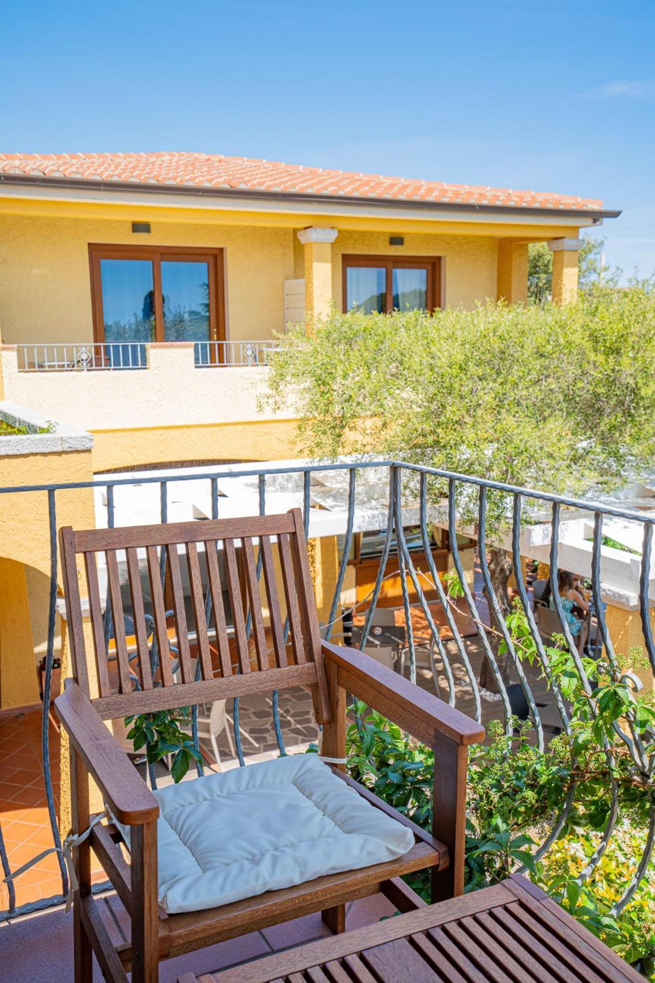 Hotel Lu Pitrali San Teodoro  Eksteriør bilde