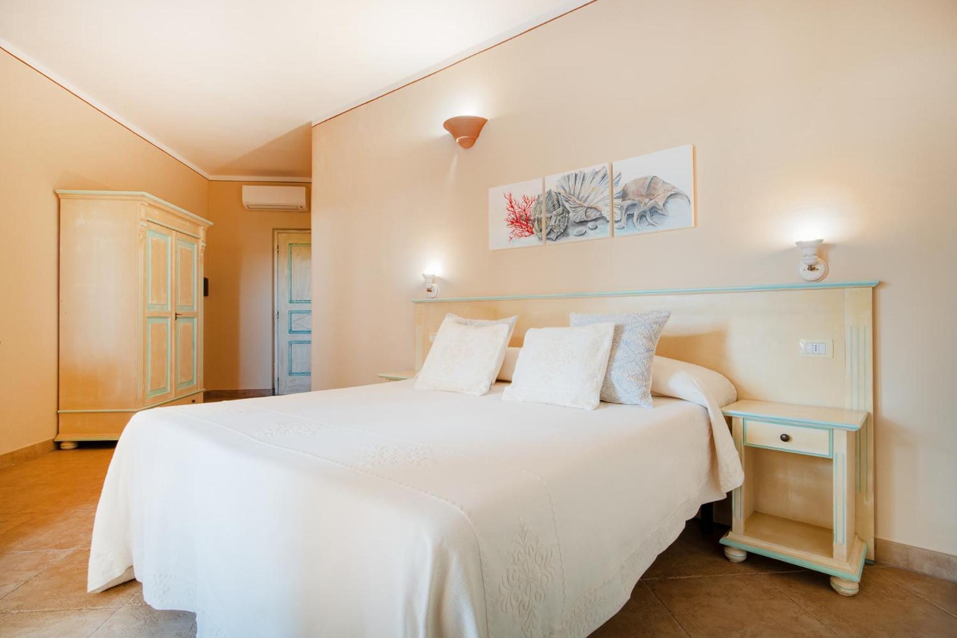 Hotel Lu Pitrali San Teodoro  Eksteriør bilde