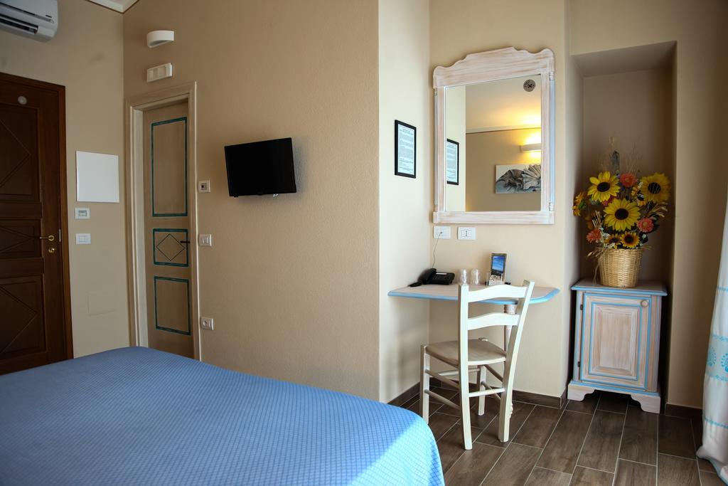 Hotel Lu Pitrali San Teodoro  Eksteriør bilde